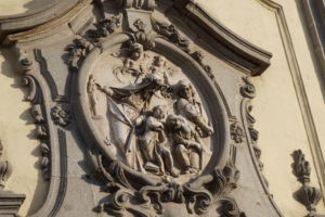 バシリカサンミゲールの浮彫