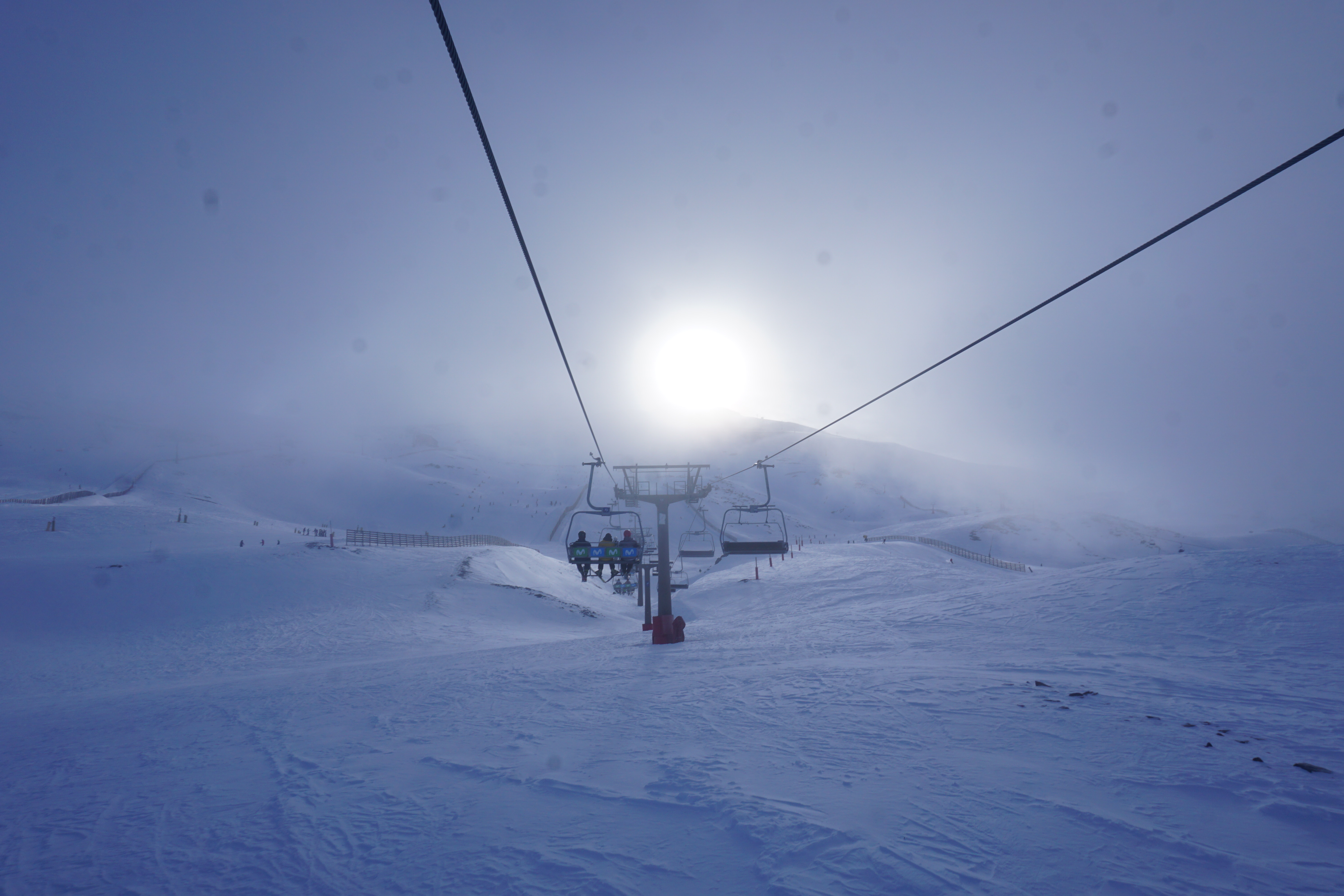 シエラネバダでスキーはいかが ヨーロッパで最南端にある太陽に一番近いスキー場グラナダのシエラネバダ